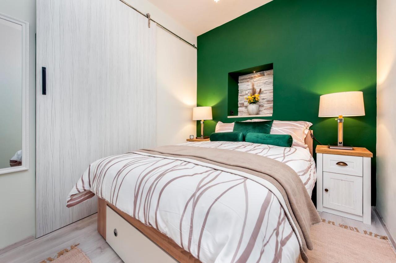 Bella Campagna - Luxury Two Bedroom Apartment Rovinj Eksteriør billede